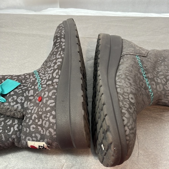 Ugg I ❤️Ugg boots in excellent preowned condition - Picture 12 of 12